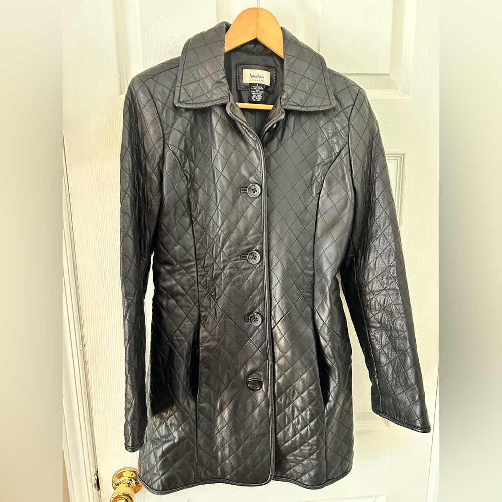 🔥Neiman Marcus- listed on other sites $100+Fall Genuine leather - butter soft
